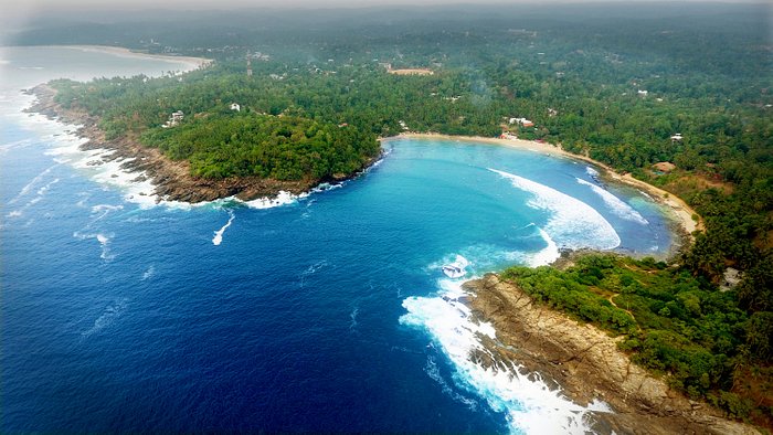 Hiriketiya Beach